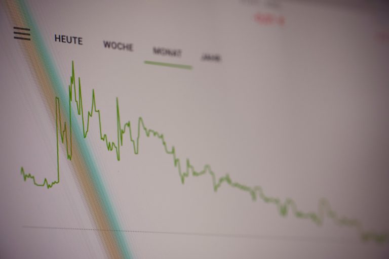Informacja starosty i test rynku pracy. Co to jest i kiedy jest wymagane?